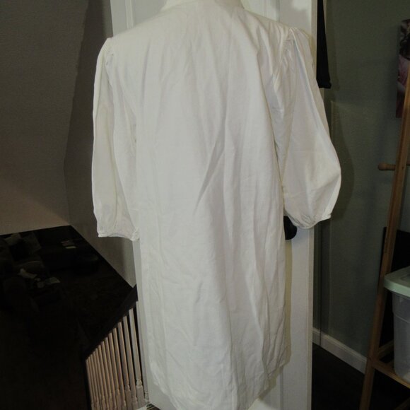 la lavon Dress - Medium - Picture 4 of 4